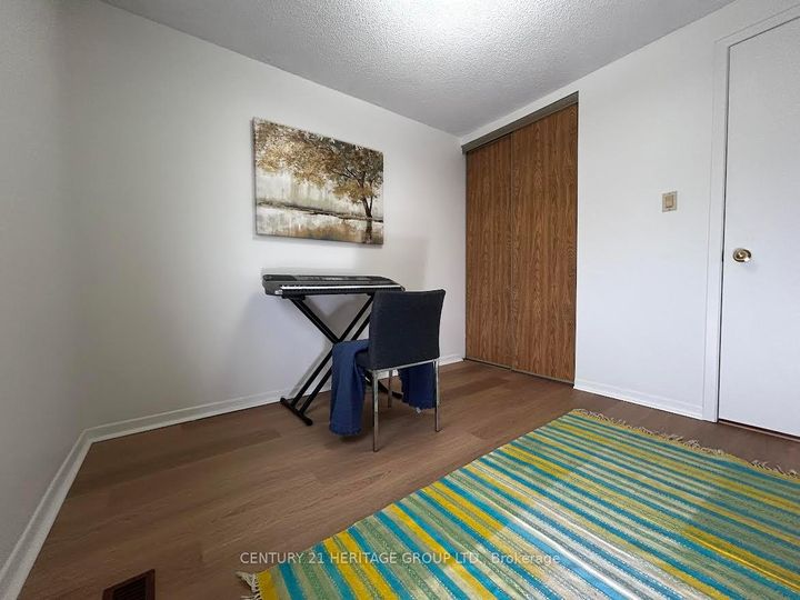 Photo 15 at 38 Gray Crescent, North Richvale, Richmond Hill