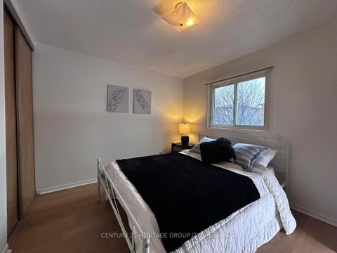 Photo 12 at 38 Gray Crescent, North Richvale, Richmond Hill