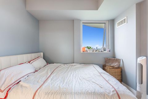 Photo 4 at 704 - 1430 Yonge Street, St. Clair, Toronto