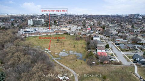 Photo 49 at 1207 - 812 Burnhamthorpe Road, Markland Wood, Toronto