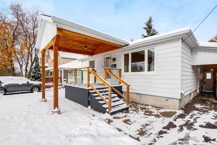 Photo 2 at 245 Elmwood Avenue, Harding, Richmond Hill