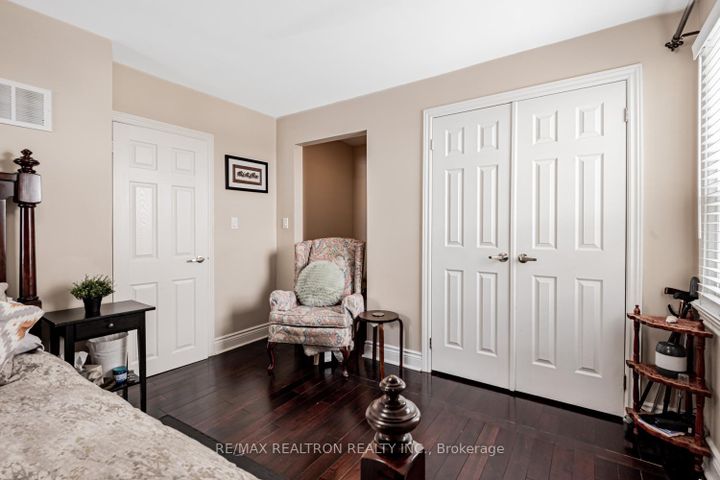 Photo 14 at 245 Elmwood Avenue, Harding, Richmond Hill