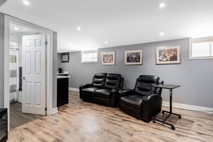 Photo 17 at 245 Elmwood Avenue, Harding, Richmond Hill