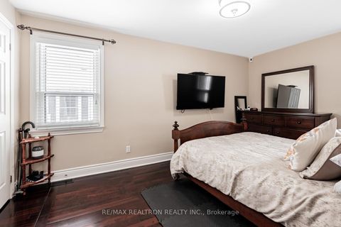 Photo 12 at 245 Elmwood Avenue, Harding, Richmond Hill