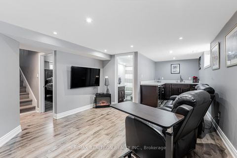 Photo 18 at 245 Elmwood Avenue, Harding, Richmond Hill