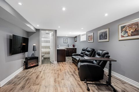 Photo 19 at 245 Elmwood Avenue, Harding, Richmond Hill