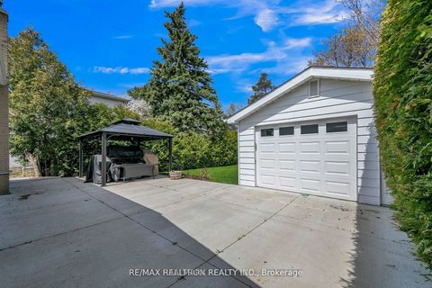 Photo 24 at 245 Elmwood Avenue, Harding, Richmond Hill