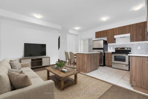 Photo 8 at 37 Turnberry Lane, Painswick South, Barrie