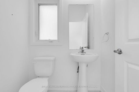 Photo 9 at 37 Turnberry Lane, Painswick South, Barrie