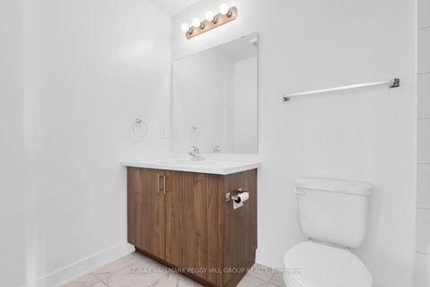 Photo 12 at 37 Turnberry Lane, Painswick South, Barrie