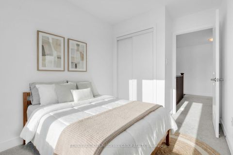 Photo 14 at 37 Turnberry Lane, Painswick South, Barrie