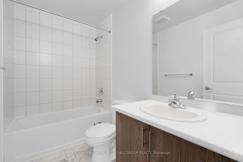 Photo 15 at 37 Turnberry Lane, Painswick South, Barrie