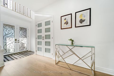 Photo 6 at 57 St Nicholas Crescent, Vellore Village, Vaughan