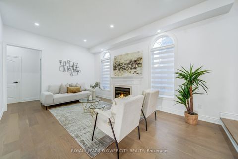 Photo 11 at 57 St Nicholas Crescent, Vellore Village, Vaughan