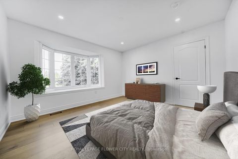 Photo 31 at 57 St Nicholas Crescent, Vellore Village, Vaughan