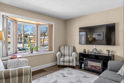 Photo 7 at 15 Medonte Avenue, Birchmount, Toronto