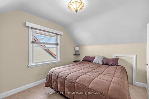 Photo 24 at 15 Medonte Avenue, Birchmount, Toronto
