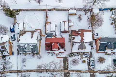 Photo 45 at 15 Medonte Avenue, Birchmount, Toronto