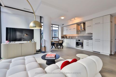 Photo 3 at 710 - 15 Beverley Street, Chinatown, Toronto