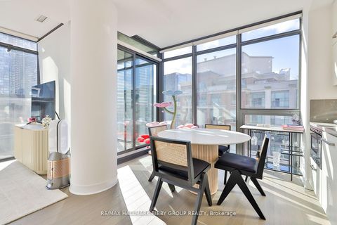 Photo 8 at 710 - 15 Beverley Street, Chinatown, Toronto