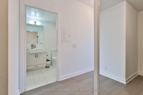 Photo 13 at 710 - 15 Beverley Street, Chinatown, Toronto