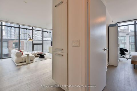 Photo 16 at 710 - 15 Beverley Street, Chinatown, Toronto