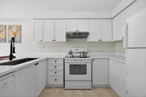 Photo 2 at 698 Warden Avenue, Birchmount, Toronto
