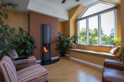 Photo 5 at 432 Queen Street E, Regent Park, Toronto