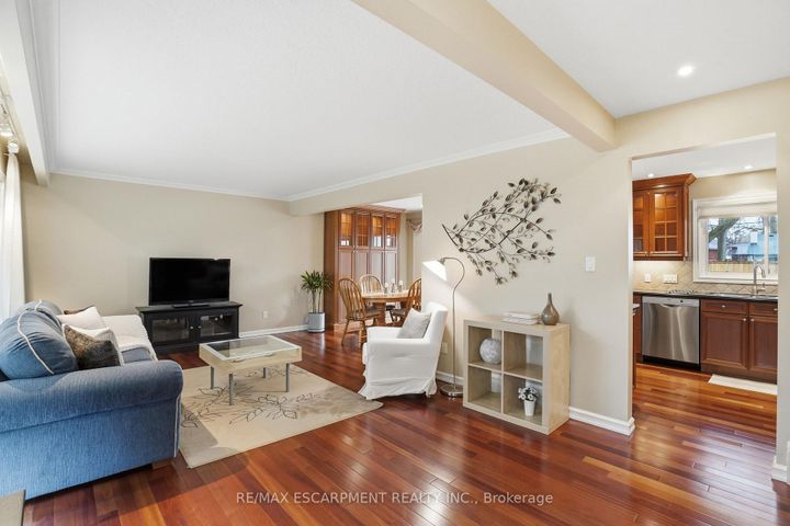 Photo 9 at 5210 Mulberry Drive, Appleby, Burlington