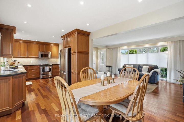 Photo 14 at 5210 Mulberry Drive, Appleby, Burlington