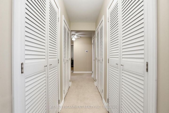 Photo 26 at 5210 Mulberry Drive, Appleby, Burlington