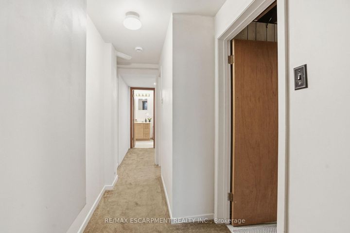 Photo 34 at 5210 Mulberry Drive, Appleby, Burlington