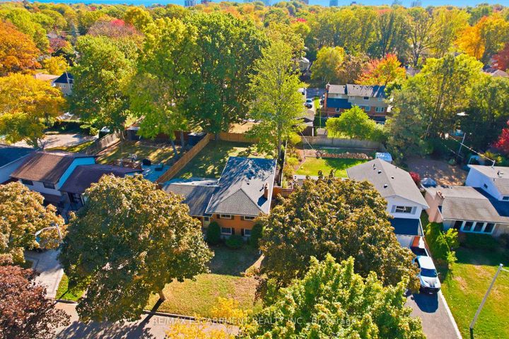 Photo 39 at 5210 Mulberry Drive, Appleby, Burlington