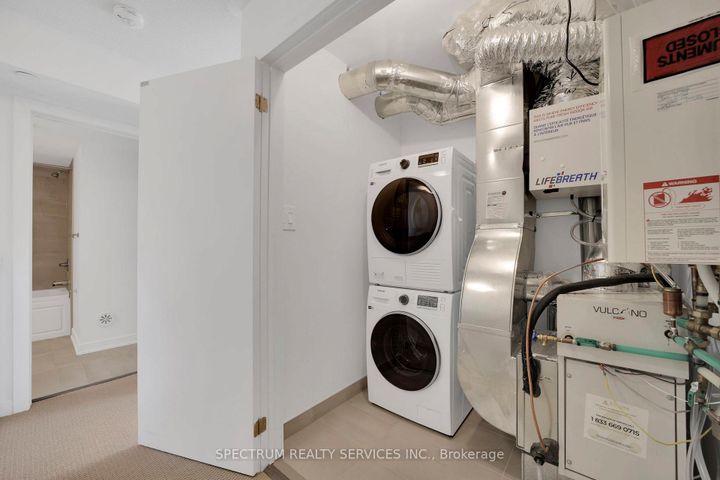 Photo 34 at 15 - 25 Romilly Avenue, Northwest Brampton, Brampton