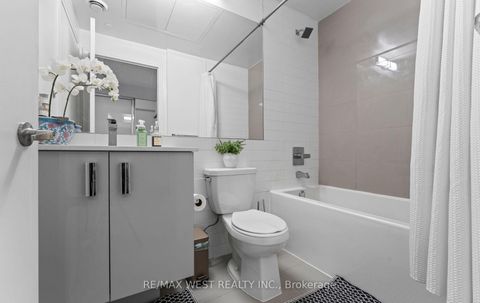 Photo 8 at 806 - 10 Gibbs Road, City Centre West, Toronto