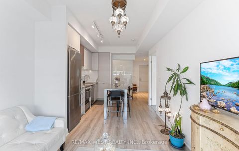 Photo 11 at 806 - 10 Gibbs Road, City Centre West, Toronto