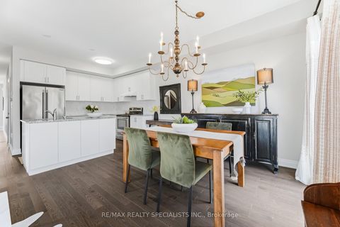 Photo 7 at 57 Hiawatha Court, Islington Woods, Vaughan