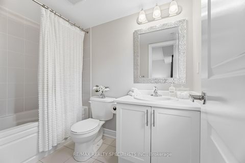 Photo 24 at 57 Hiawatha Court, Islington Woods, Vaughan