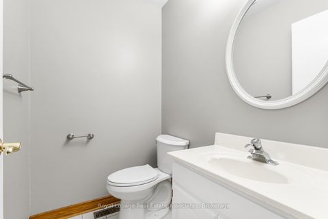 Photo 3 at 81 Lund Street, North Richvale, Richmond Hill