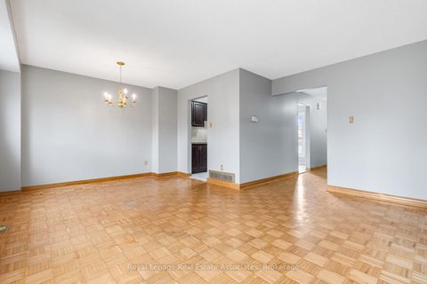 Photo 8 at 81 Lund Street, North Richvale, Richmond Hill