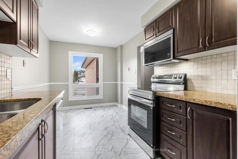 Photo 13 at 81 Lund Street, North Richvale, Richmond Hill