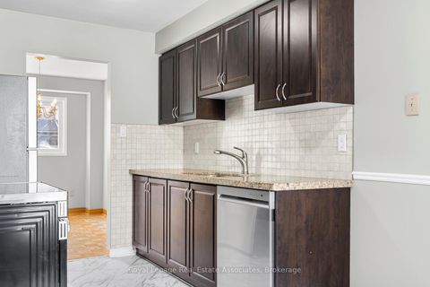 Photo 16 at 81 Lund Street, North Richvale, Richmond Hill