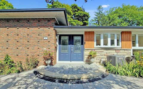 Photo 4 at 8 Waterfield Drive, Bendale, Toronto