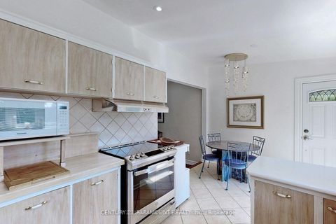 Photo 10 at 8 Waterfield Drive, Bendale, Toronto