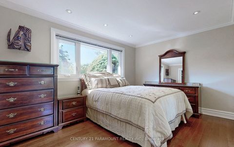 Photo 13 at 8 Waterfield Drive, Bendale, Toronto