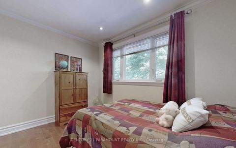 Photo 18 at 8 Waterfield Drive, Bendale, Toronto
