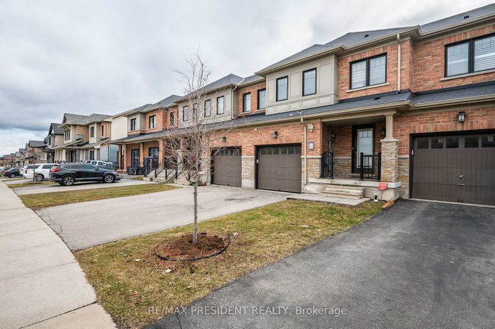 Photo 2 at 144 Crafter Crescent, Stoney Creek Mountain, Hamilton