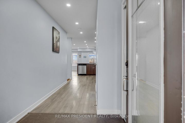 Photo 4 at 144 Crafter Crescent, Stoney Creek Mountain, Hamilton