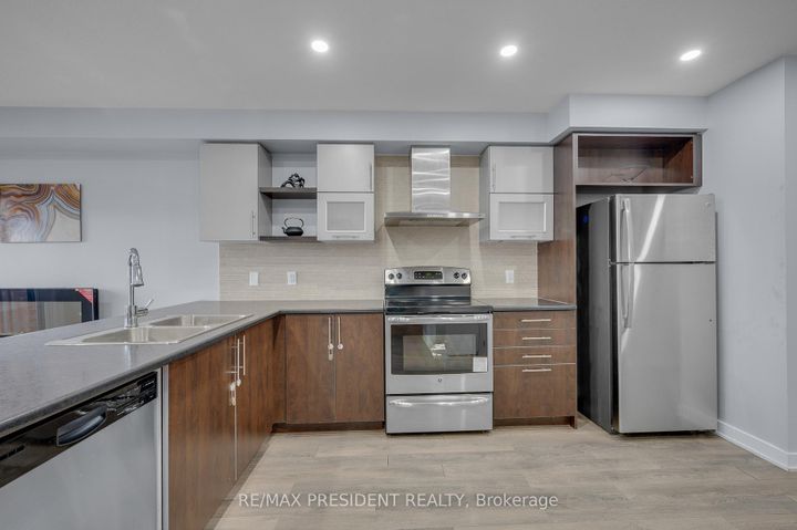 Photo 8 at 144 Crafter Crescent, Stoney Creek Mountain, Hamilton