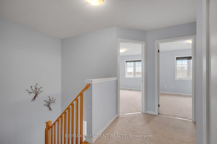 Photo 11 at 144 Crafter Crescent, Stoney Creek Mountain, Hamilton